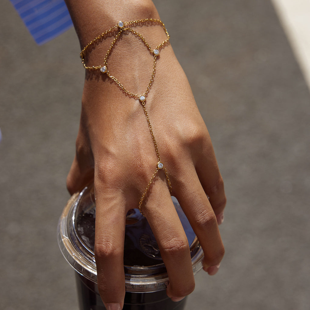 Hand chain Madrid