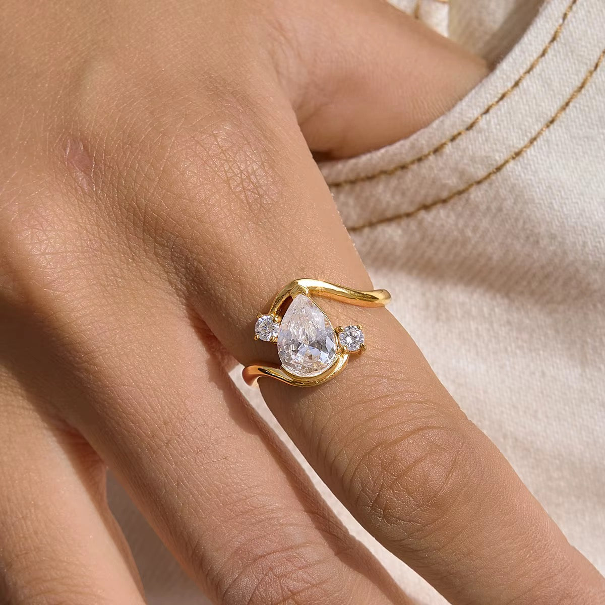 Anillo Bella Drop